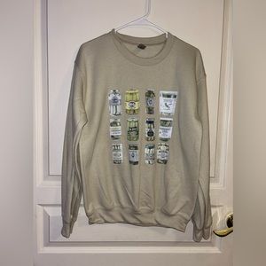 Women’s small pickle sweatshirt.